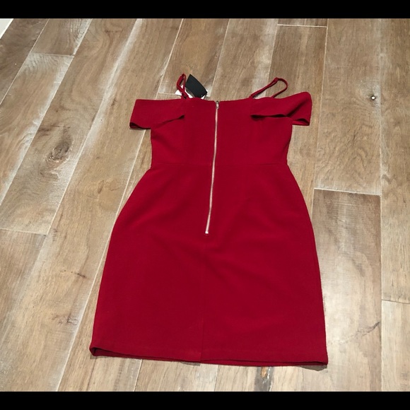 STOREE brand drop shoulder/cold shoulder dress - Picture 3 of 9